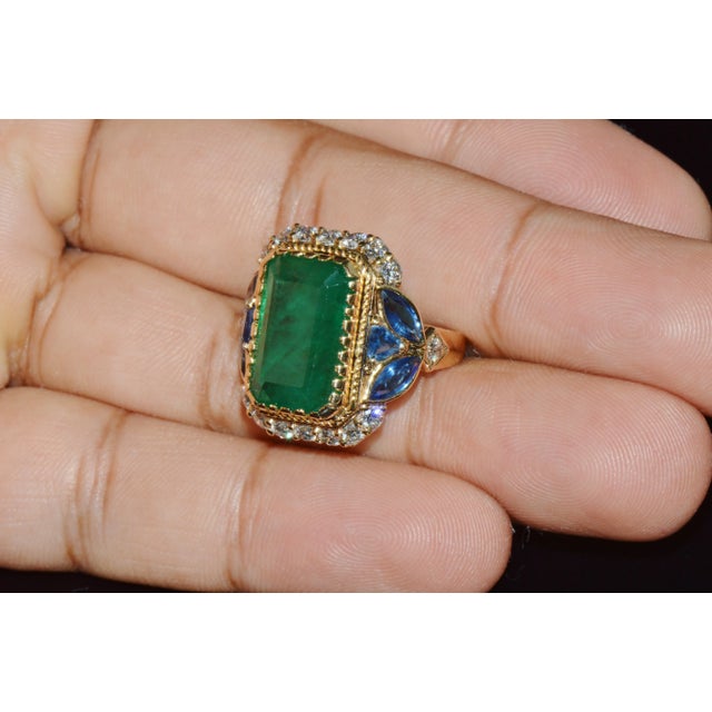Green Gia Certified Natural 12.80cts Emerald Sapphire Diamond 18k Solid Gold Cocktail Ring, Size 6 For Sale - Image 8 of 13