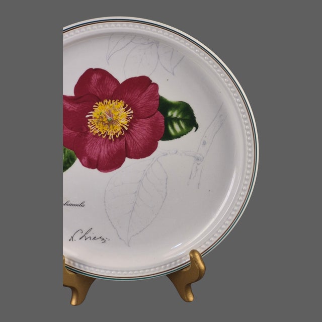 Villeroy & Boch Collectable Villeroy & Boch Magenta Pink Camelia Wall Plate 1996 For Sale - Image 4 of 7