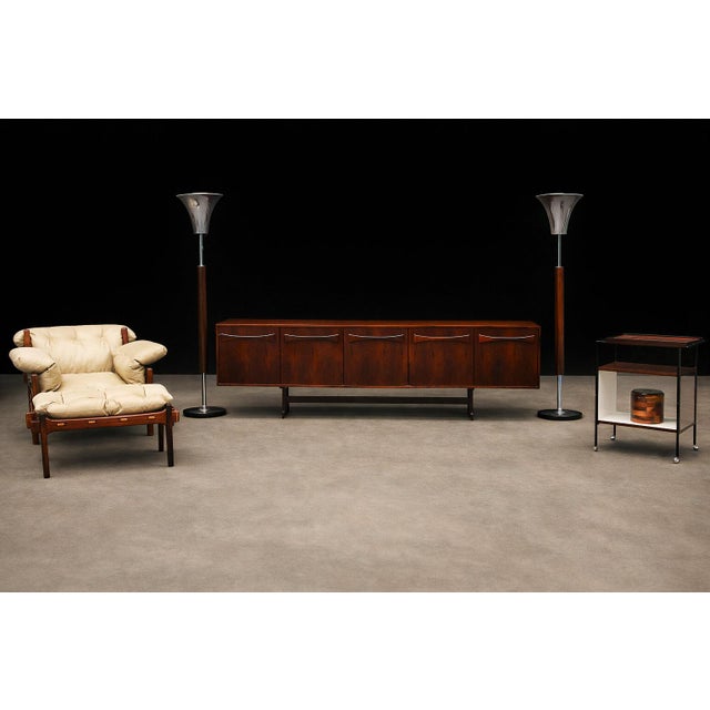 Cream “Moleca” Lounge Chair with Ottoman in Rosewood & Leather, Sergio Rodrigues, 1963, Brazil - Lot 214-346 For Sale - Image 8 of 17