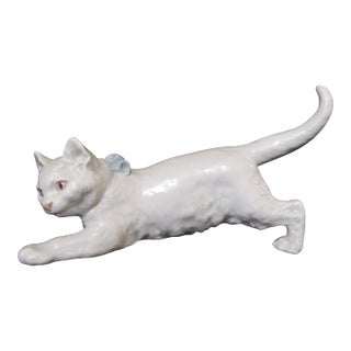 Meissen Crossed Sword Porcelain White Kitty Cat With Blue Bow Figurine For Sale