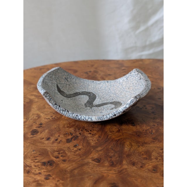 Ceramic Vintage Japandi Monochrome Raku Ceramic Trinket Dish, 1980s For Sale - Image 7 of 11