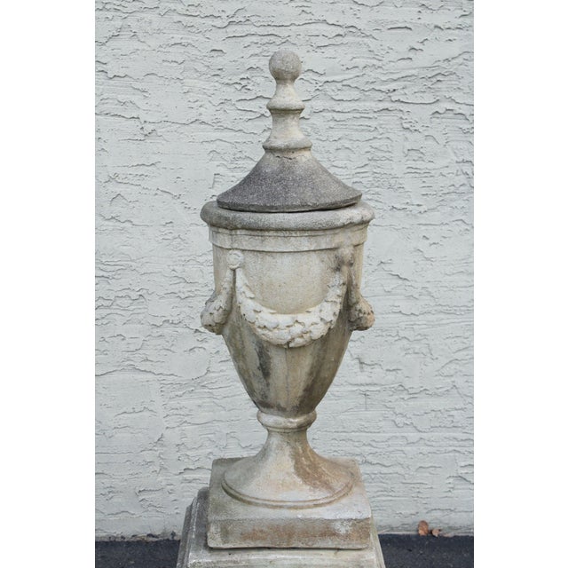 Late 20th Century Late 20th Century Pair Of Neoclassical Style Cast Stone Garden Urns On Pedestals For Sale - Image 5 of 16
