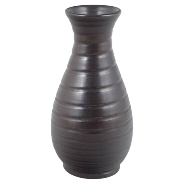 1940s Ceramic Vase with Dark Brown Glaze and Grooved Texture from Bo Fajans, Sweden, 1940s For Sale - Image 5 of 5