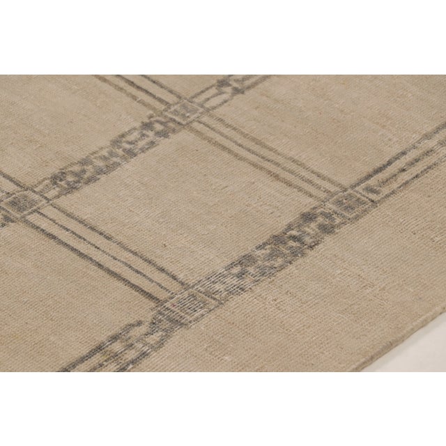 Late 20th Century Contemporary Art Deco Style Wool Rug in Beige & Gray by Rug & Kilim, India For Sale - Image 5 of 10