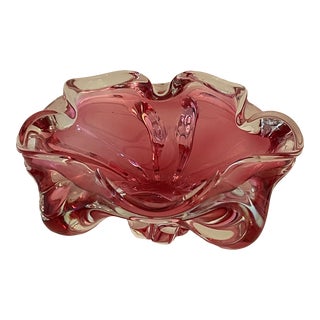 Circa 1960s Pink Ruffled Art Glass Bowl For Sale