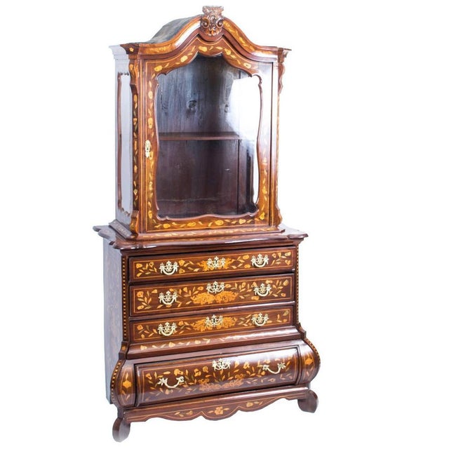 18th Century Dutch Walnut Marquetry Cabinet on Chest For Sale - Image 9 of 9