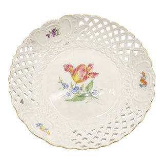 1970s Exquisite Meissen Reticulated Porcelain Bowl – Hand-Painted Floral Decor – 24.5 Cm For Sale