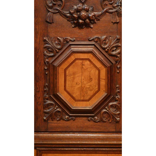 Baroque Hall Cabint in Walnut and Oak, 1750 For Sale - Image 6 of 18
