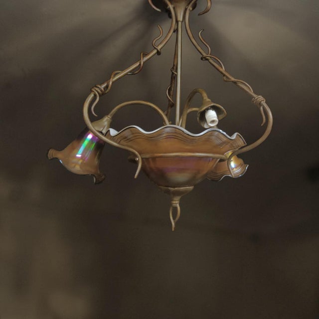 Bronze Art Nouveau Iridescent Glass Chandelier With Three Matching Sconces by Quoizel (Signed) For Sale - Image 8 of 14