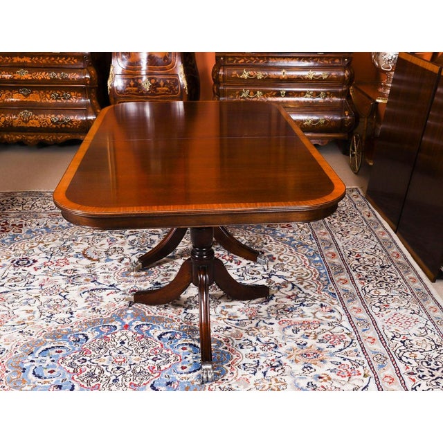 Wood Vintage Regency Revival Triplepillar Crossbanded Dining Table, 20th Century For Sale - Image 7 of 18