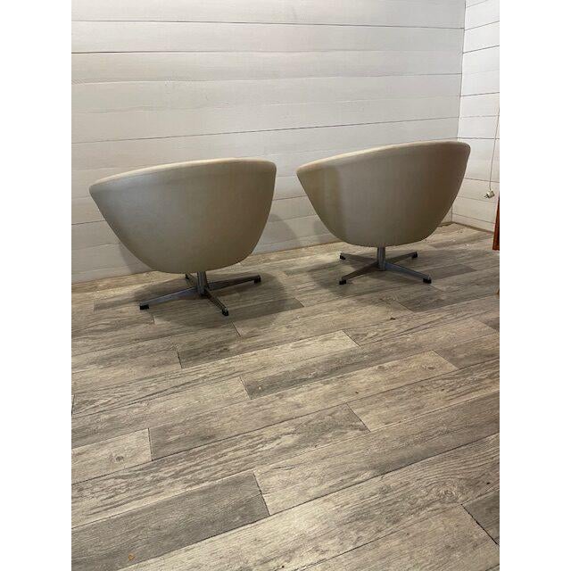 Vintage Cream Swivel Chairs, 1970, Set of 2 For Sale - Image 8 of 11