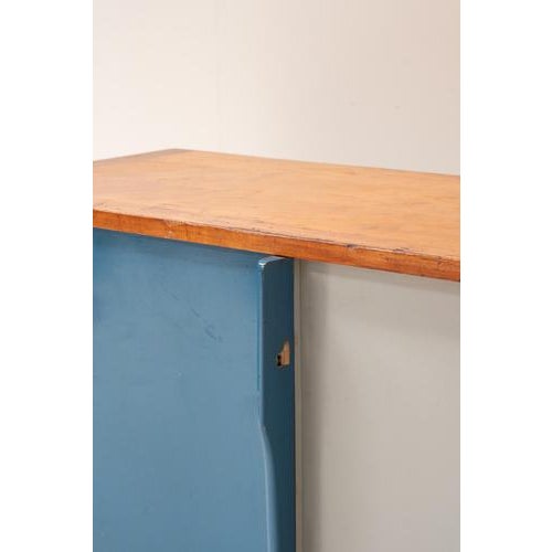 1950s Mid-Century Modern French Cabinet with Sliding Panels by Guillerme et Chambron, 1950s For Sale - Image 5 of 16