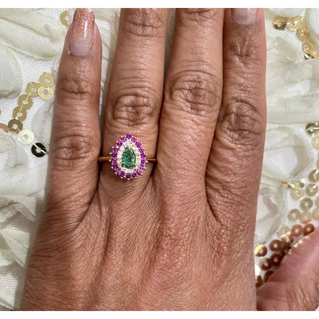 Emerald Sapphire 14 Karat Yellow Gold Cocktail Ring, Size 7 For Sale - Image 4 of 5