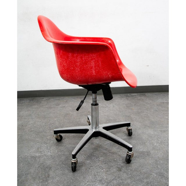 1970s Mid Century Modern Lounge Chair Ray Eames Herman Miller Red Arm Shell Modernica For Sale - Image 5 of 12
