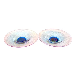 Vintage Signed Cowdy Glass Workshop Studio Art Plates – Blue & Pink Ombré (Pair) -- Westminster Gallery, Boston, Provenance 1980s For Sale