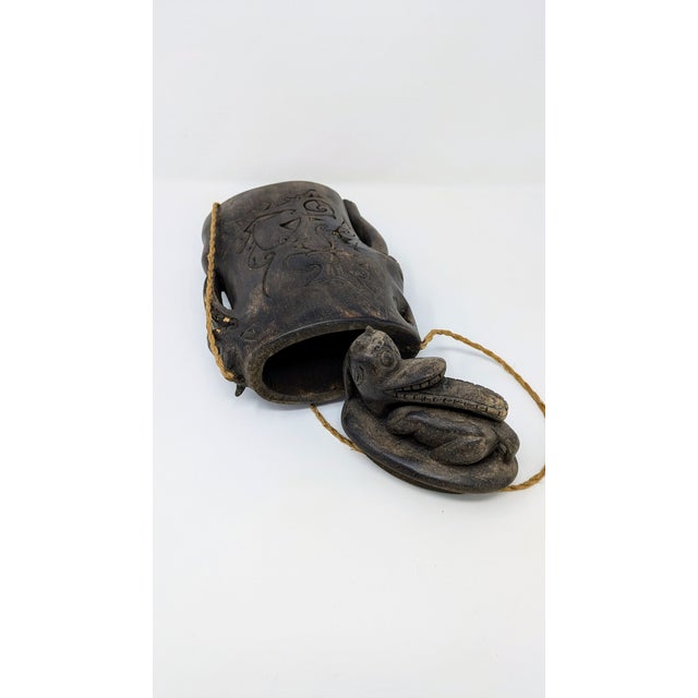1940s Artisan Folk Art Borneo Dayak Tribe Bahau Water Container For Sale - Image 10 of 11