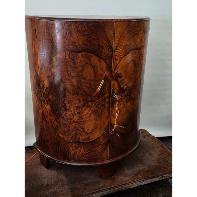 1930s Art Deco Cocktail Bar Cabinet Burl Walnut Birdseye Maple Interior Turnidge Company For Sale - Image 13 of 15