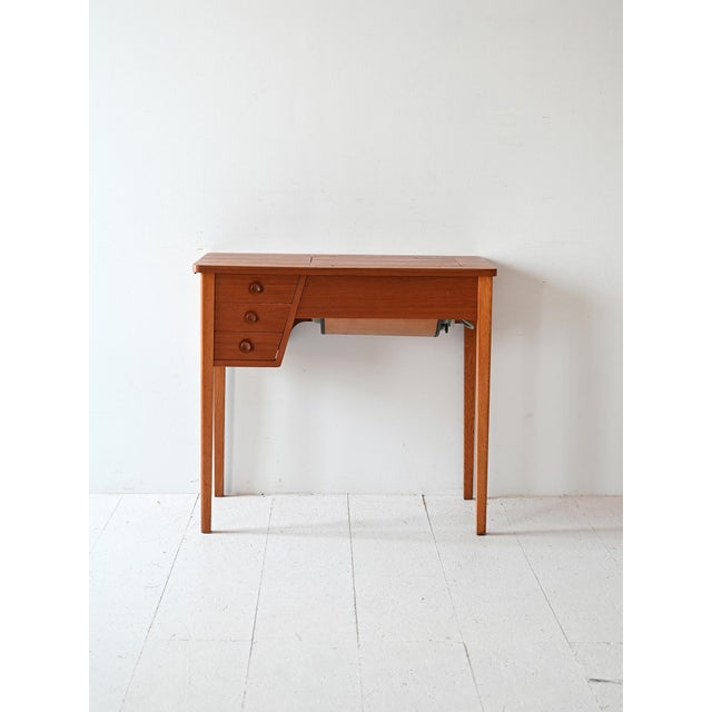 Desk with Singer Sewing Machine, 1960s For Sale - Image 3 of 15