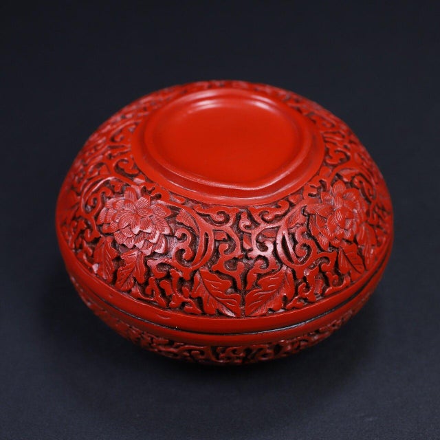 Vintage Chinese Cinnabar Lacquer Round Box – Carved Floral Motif, Jewelry Trinket Box For Sale - Image 4 of 11