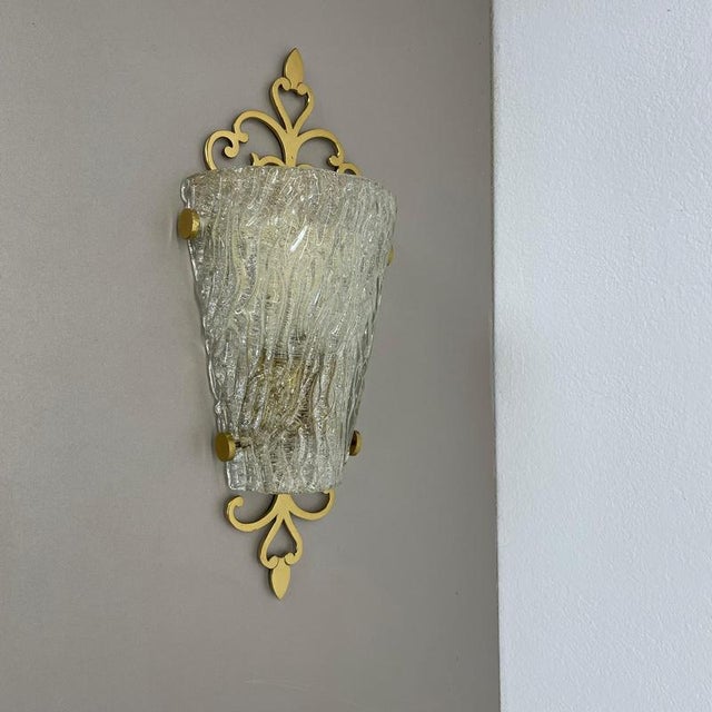 Brass and Ice Glass Wall Light in the style of Kalmar, Germany 1970s For Sale - Image 18 of 18