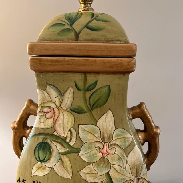 Late 20th Century Hand Painted Ceramic Asian Motif Table Lamp. Late 20th C. For Sale - Image 5 of 10