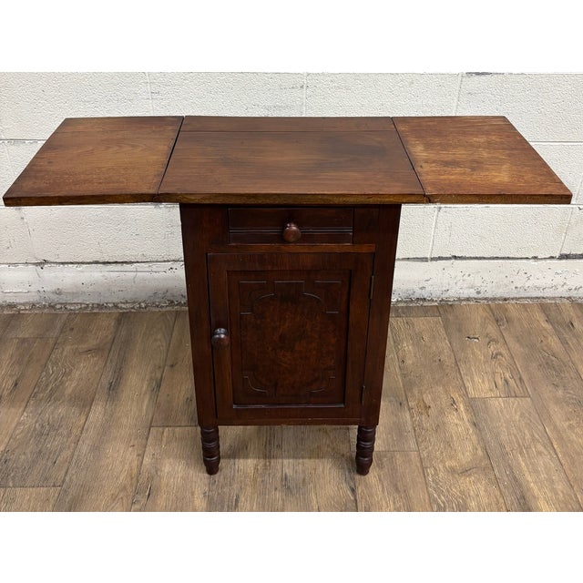 Early 20th Century Antique Pembroke Drop Leaf Side Table Nightstand For Sale - Image 5 of 11