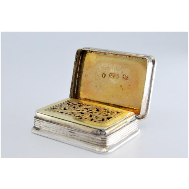 William IV Silver and Gold Vinaigrette Box with Friezes and Lid Perforation For Sale - Image 6 of 11