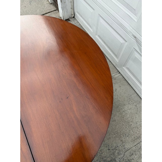 Brown Vintage Federal Style Mahogany Gateleg Round Drop Leaf Dining Table For Sale - Image 8 of 12