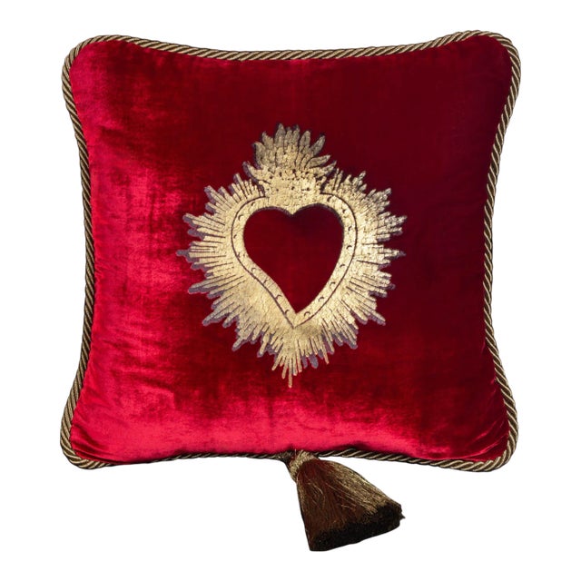 Sacred Heart Silk Velvet Pillow Cover For Sale