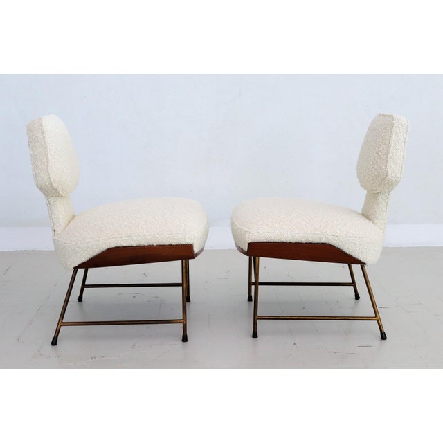 Mid-Century Modern Slipper Chairs and Ottoman in Walnut and Bouclé by Renzo Zavanella, 1950, Set of 3 For Sale - Image 3 of 18