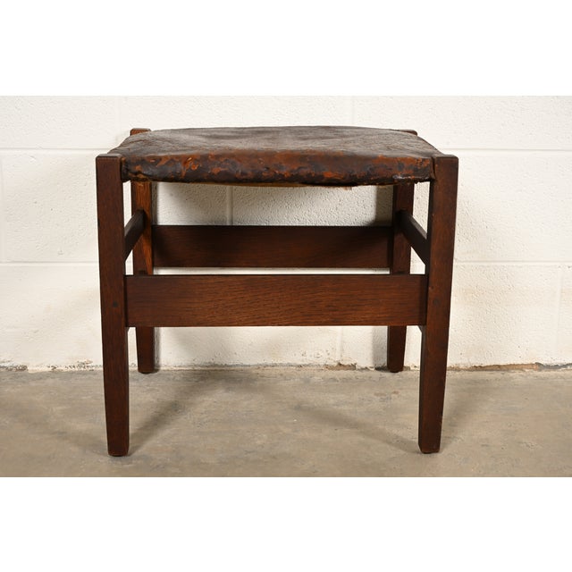 Mission Gustav Stickley Antique Mission Oak Arts & Crafts Stool or Ottoman, Circa 1910 For Sale - Image 3 of 10