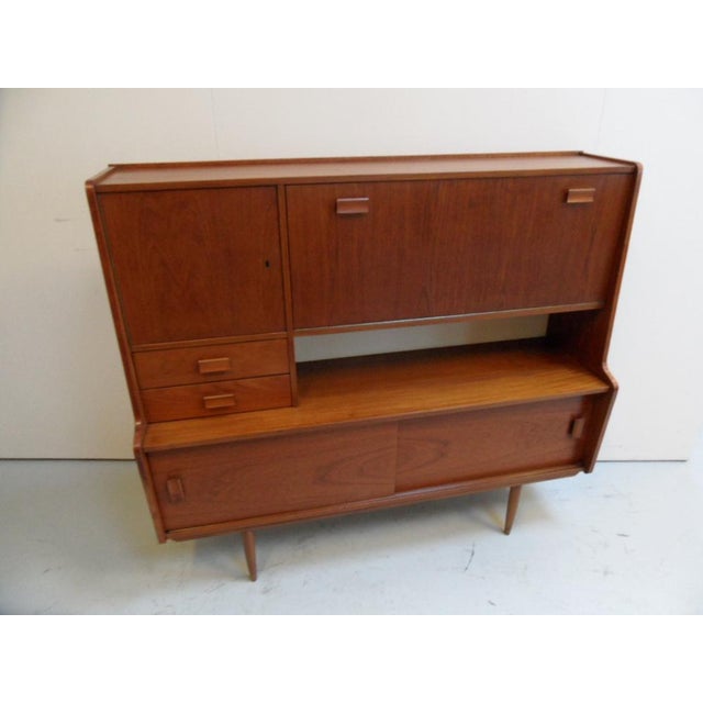 Mid-Century Modern Sideboard, 1950s, in Very Good conditions. Designed 1950 to 1959