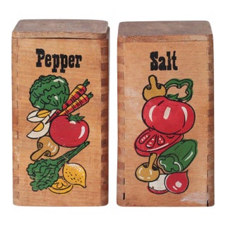 Mid-Century Wooden Salt & Pepper Shakers With Painted Vegetable Motifs For Sale