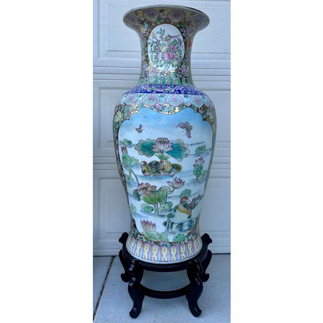 Wood 1930s Pair of Monumental Chinese Famille Rose Canton Gold Gilt Palace Vases For Sale - Image 7 of 18