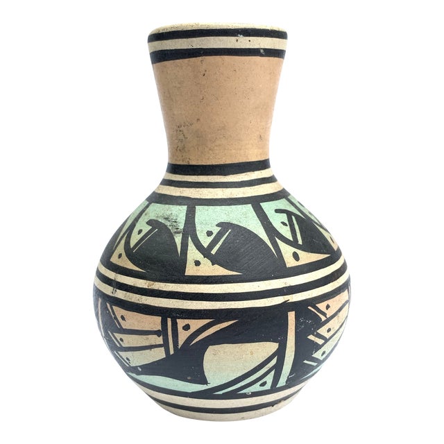 Small Vintage Navajo Painted Vase Pot For Sale