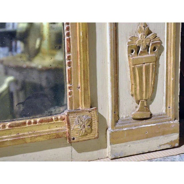 18th Century French Louis XVI Painted Giltwood Trumeau Mirror From Versailles For Sale - Image 9 of 10