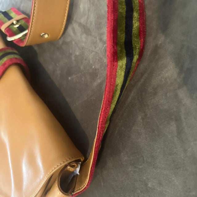 1990s Iconic Brown Leather and Velvet Messanger Bag by Roberta Di Camerino For Sale - Image 11 of 18