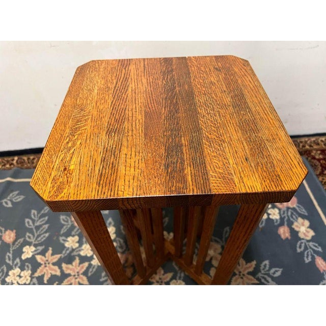 Arts & Crafts Mission Spindle Solid Oak Plant Stand Side Table Sturdy Approximate measures: Height 29” width 15” depth 15”.