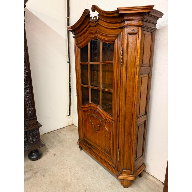 Late 19th Century Louis XV Style French Oak Bookcase With Glazed Glass Door, Circa 1860 For Sale - Image 16 of 18