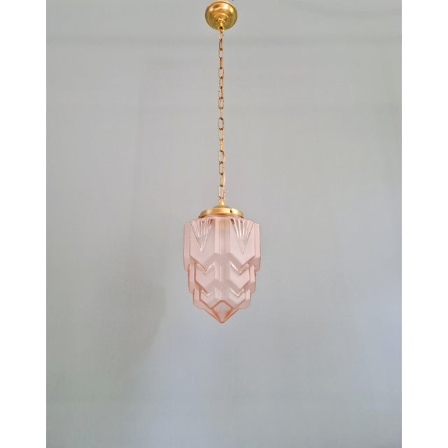 Art Deco Skyscraper Pendant Light in Frosted Pink Glass, 1920s For Sale - Image 13 of 14