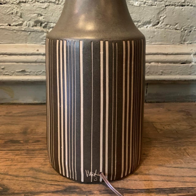 Mid 20th Century Art Pottery Brown Striped Table Lamp by Gordon Martz for Marshall Studios For Sale In New York - Image 6 of 7