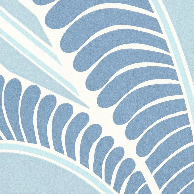 Modern Sample - Schumacher x Neisha Crosland Banana Leaf Wallpaper in China Blue For Sale - Image 3 of 5