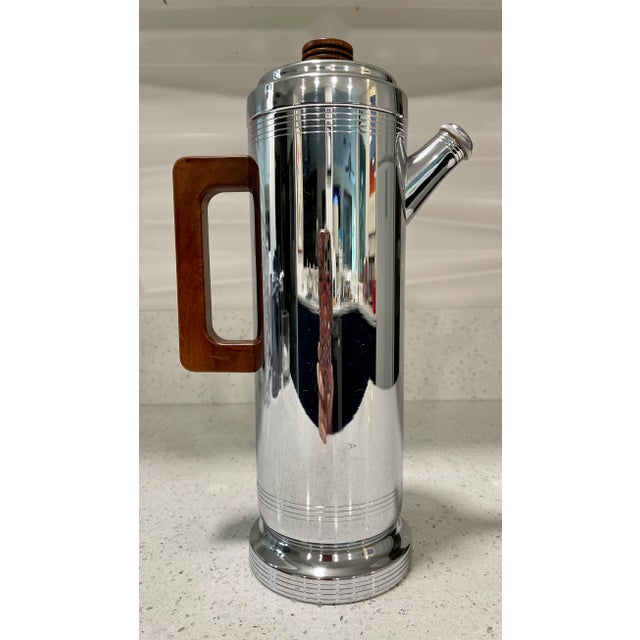 Art Deco 1930s Farberware Martini/Cocktail Shaker For Sale - Image 3 of 10