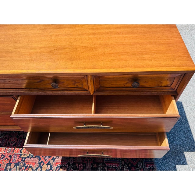 Vintage 1960s Henredon Heritage Brutalist Oak Wood 7-Drawer Dresser For Sale - Image 9 of 12