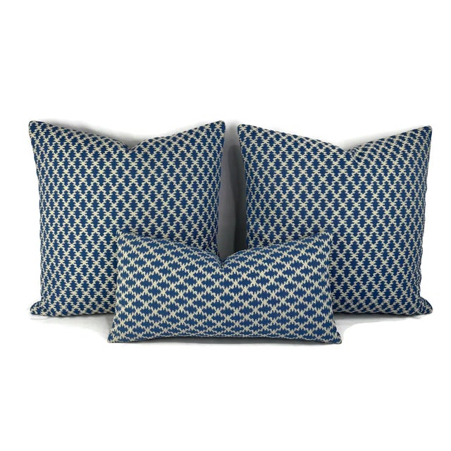 Brunschwig & Fils Brunschwig & Fils Lattice Figured Texture in Canton Blue Pillow Cover - Blue and White Lattice Pattern Cushion Case For Sale - Image 4 of 6