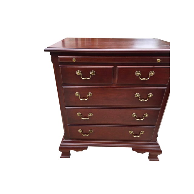 1990s Thomasville Collectors Cherry Bachelors Chest Nightstand Chippendale Tray For Sale - Image 9 of 15