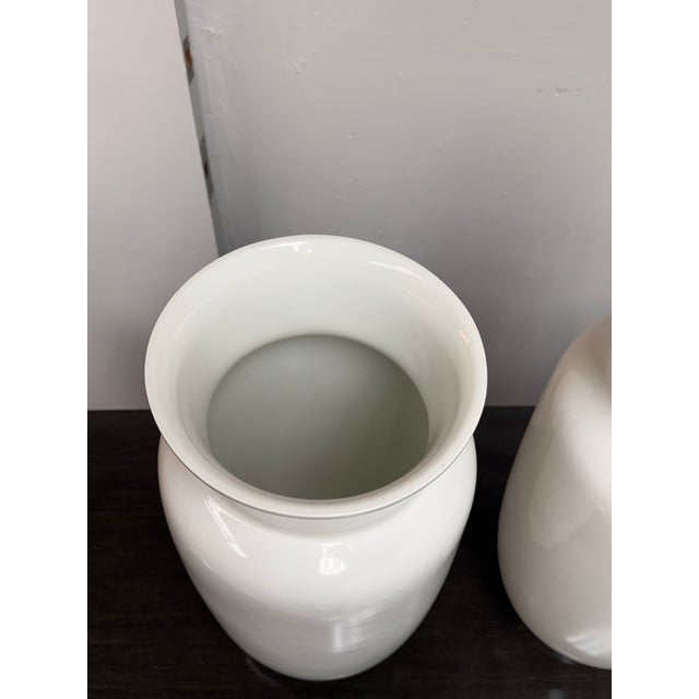 Trude Petri for KPM Berlin Saale Porcelain Vases, Pair For Sale - Image 11 of 12