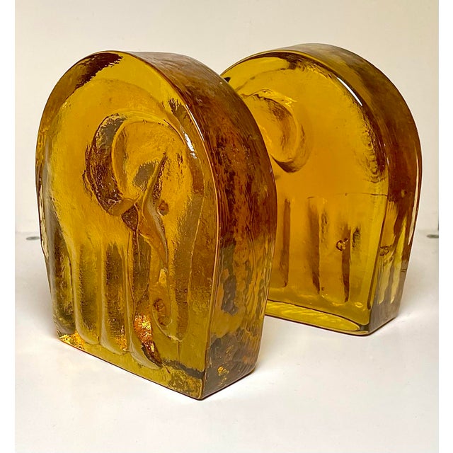 Mid-Century Modern 1969 Blenko #699a Elephant Bookends in Wheat by Joel Myers - a Pair For Sale - Image 3 of 4