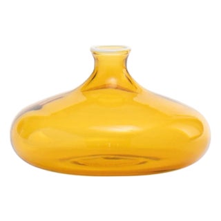 Un Fiore Vase 19 - Golden Yellow For Sale