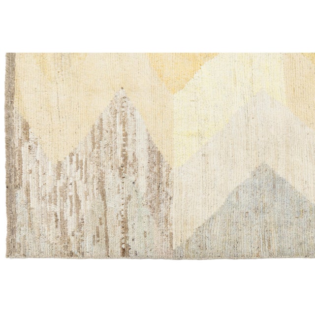 Modern Moroccan Style Wool Rug With Diamond and Zigzag Motifs in Neutral Tones For Sale - Image 11 of 11